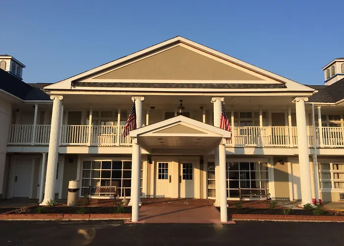 Baymont By Wyndham St. Ignace Lakefront